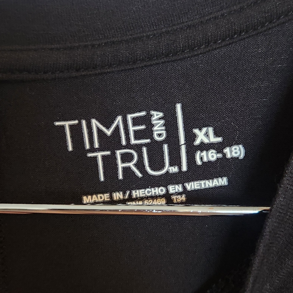 Time and Tru Sleeveless Black Dress - Picture 3 of 4